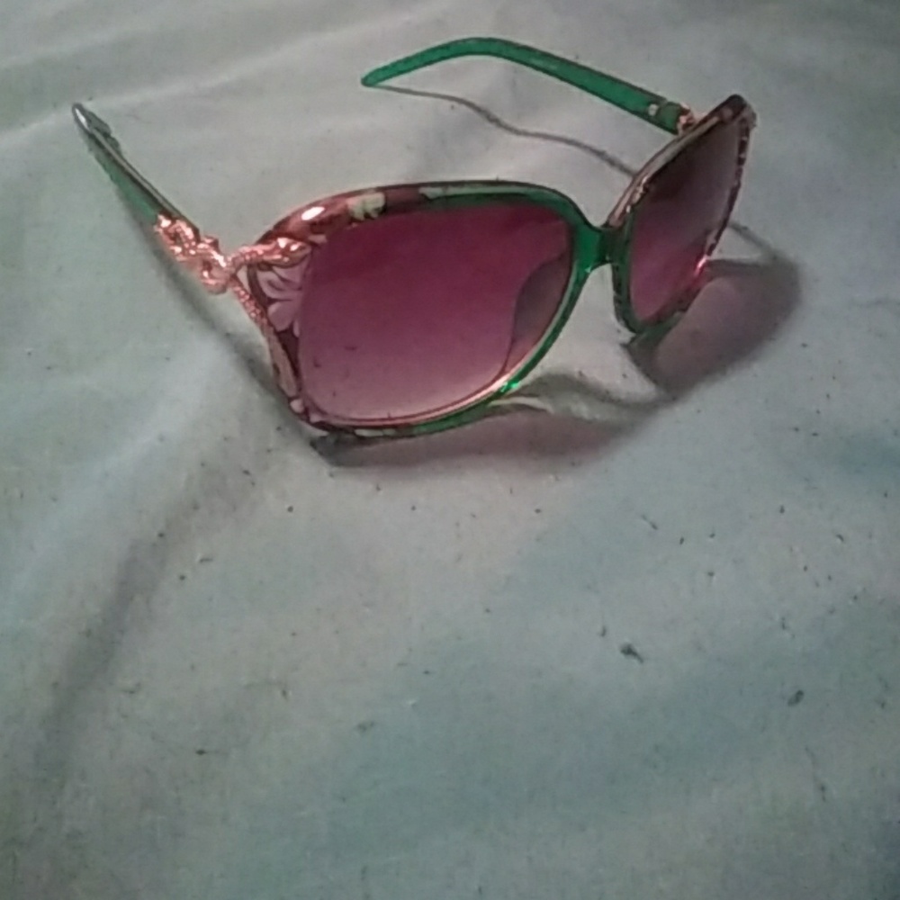 Green large sunglasses